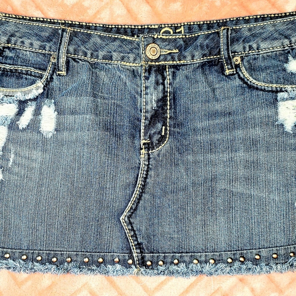 Juniors Rue 21 denim skirt with studs
